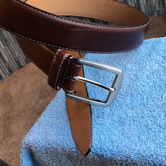 Kirkland signature 38/40 full grain leather belt used - Picture 2 of 13